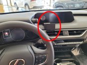 Mobilholder Lexus UX fra 2018-