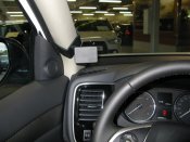 Mobilholder Mitsubishi Outlander fra 2013-2020