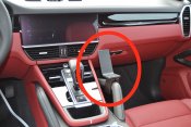 Mobilholder Porsche Cayenne fra 2018-
