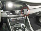Mobilholder Alfa Romeo Giulia fra 2016- og nyere