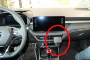 Mobilholder Skoda Fabia fra 2022-