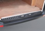 Lastbeskytter i sort ridsefast ABS-plast til Volkswagen Crafter 2006-2016