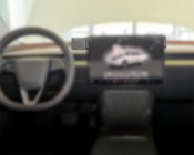 Mobilholder Tesla Model 3 fra 2024-