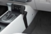 Mobilholder Hyundai KONA fra 2023-