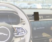 Mobilholder Jaguar XF fra 2021-