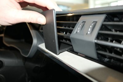 Mobilholder Audi Q3 fra 2019- og nyere