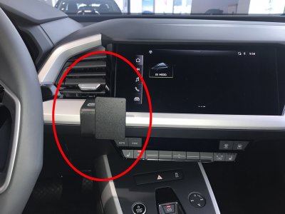 Mobilholder Audi Q4 e-tron fra 2021-