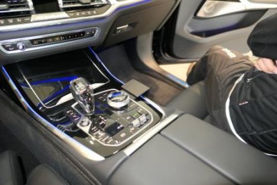 Mobilholder til BMW X6 fra 2020-2023