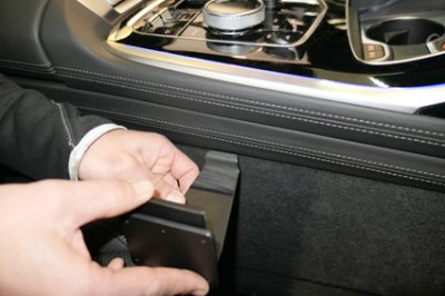 Mobilholder til BMW X6 fra 2020-2023