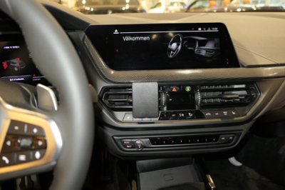 Mobilholder til BMW 1-serie fra 2020-2024