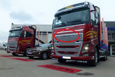 Forsænket Rigid LED rampe i frontlugen til Volvo FH4 fra 2013-