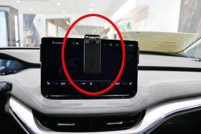 Mobilholder Skoda Octavia fra 2021-