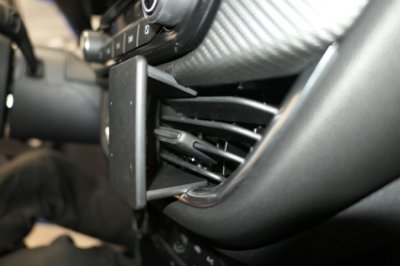 Mobilholder til Ford Puma fra 2020-