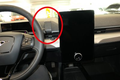 Mobilholder til Ford Mustang Mach E fra 2020-