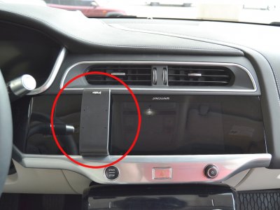 Mobilholder Jaguar I-Pace fra år 2019-