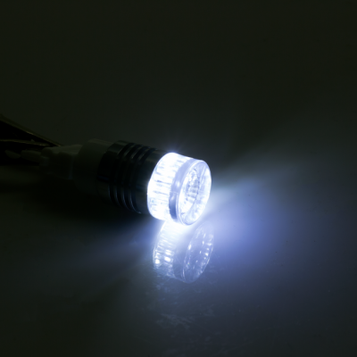 LED-lampe hvid/gul, 6 x Cree 3157