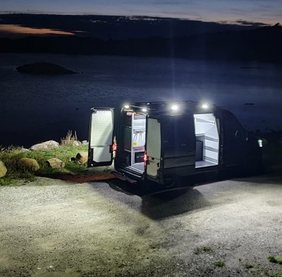 LEDSON Raptor Arbejdslys/baglygte - 30W, bredstrålende