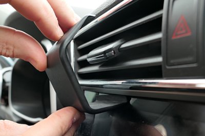 Mobilholder MG ZS EV fra modelår 2020-
