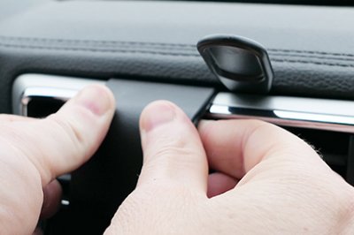 Mobilholder MG ZS EV fra 2020 og fremefter