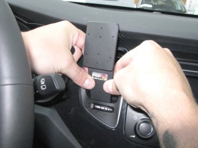 Mobilholder Kia Carens fra år 2014 til år 2019