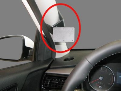 Mobilholder Kia Stonic fra 2017-
