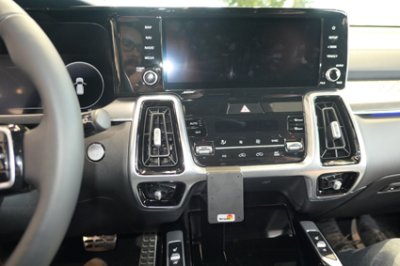 Mobilholder Kia Sorento fra 2021-2023