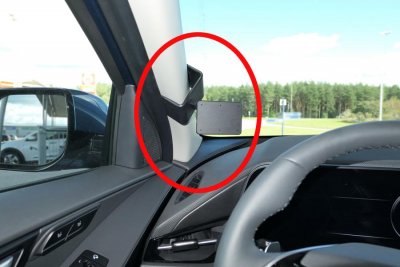 Mobilholder Kia Niro fra 2023-