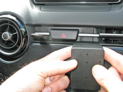 Mobilholder til Mazda CX-3 fra 2015- og fremefter