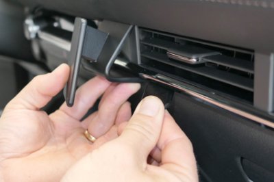 Mobilholder Mazda CX-30 fra 2020- og fremefter