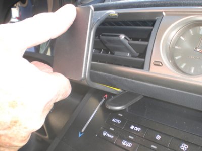 Mobilholder Lexus IS fra 2014-2021