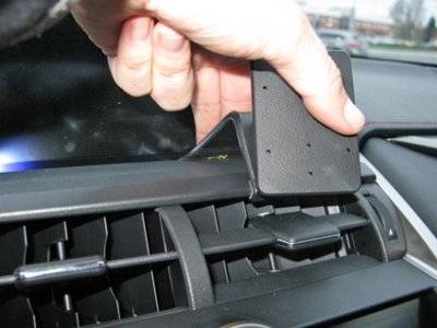 Mobilholder Lexus NX fra 2015-2021