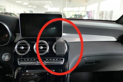 Mobilholder Mercedes GLC fra år 2016-2023