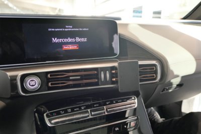 Mobilholder Mercedes EQC 2020-