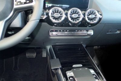 Mobilholder Mercedes B-klasse fra år 2018- og fremefter