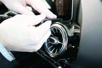 Mobilholder til Mercedes GLA fra 2020 og fremefter