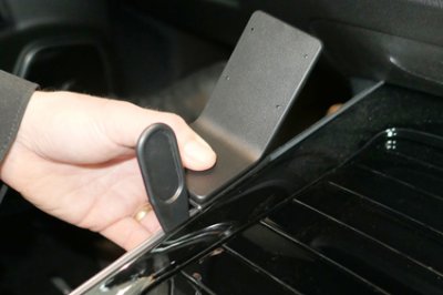 Mobilholder til Mercedes-Benz EQB fra modelår 2022-
