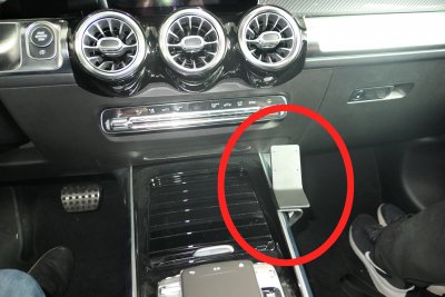 Mobilholder til Mercedes EQB 2022-