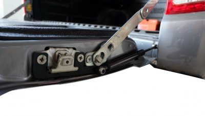 ProLift til den bageste bagklap på Mitsubishi L200 fra 2016-2019