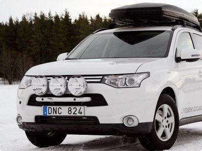 Ekstra lygtebeslag i aluminium til Mitsubishi Outlander 2013-2015