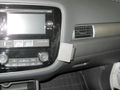 Mobilholder Mitsubishi Outlander fra 2013-2020