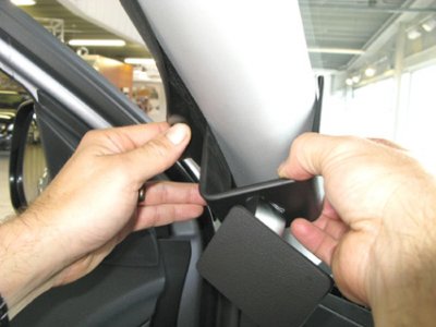 Mobilholder Peugeot 4008 fra 2012-2017 - Montering