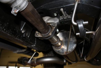 Sportsudstødningssystem sidepipes 4x90 mm til Nissan Navara 2006-2014