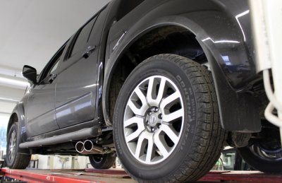 Sport-udstødningssystem med sidepipes til Nissan Navara fra 2006-2015