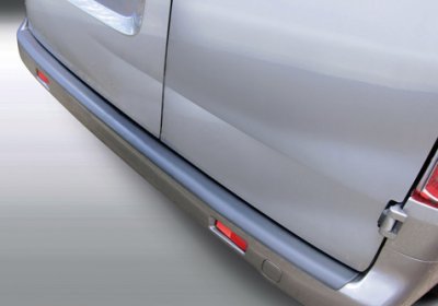 Lastbeskytter i sort ridsefast ABS-plast til Nissan NV200 fra 2010-