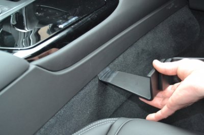 Mobilholder til Maserati Levante fra 2016-