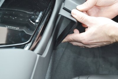 Mobilholder Maserati Levante fra modelår 2016-
