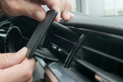 Mobilholder Opel Corsa fra modelår 2020-