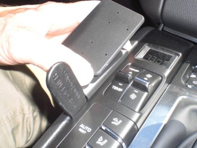 Mobilholder Porsche Macan fra modelår 2014-