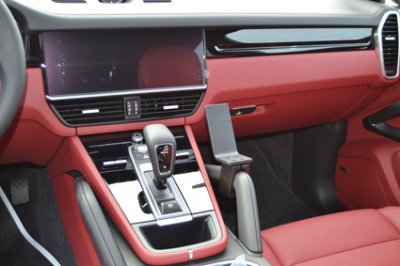 Mobilholder Porsche Cayenne 2018-