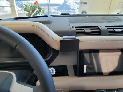 Mobilholder Land Rover Defender fra modelår 2020-